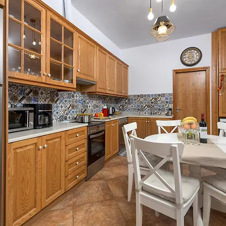 Semesterbostad Casa Aestas Lakhania