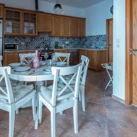 Casa Aestas Lachania